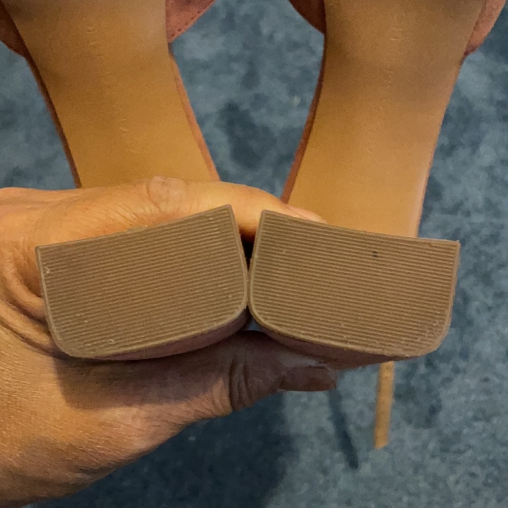 Banana Republic suede block heels, used 2x, Excellent used condition🤩😍❣️👡💃🏻 - Picture 8 of 10